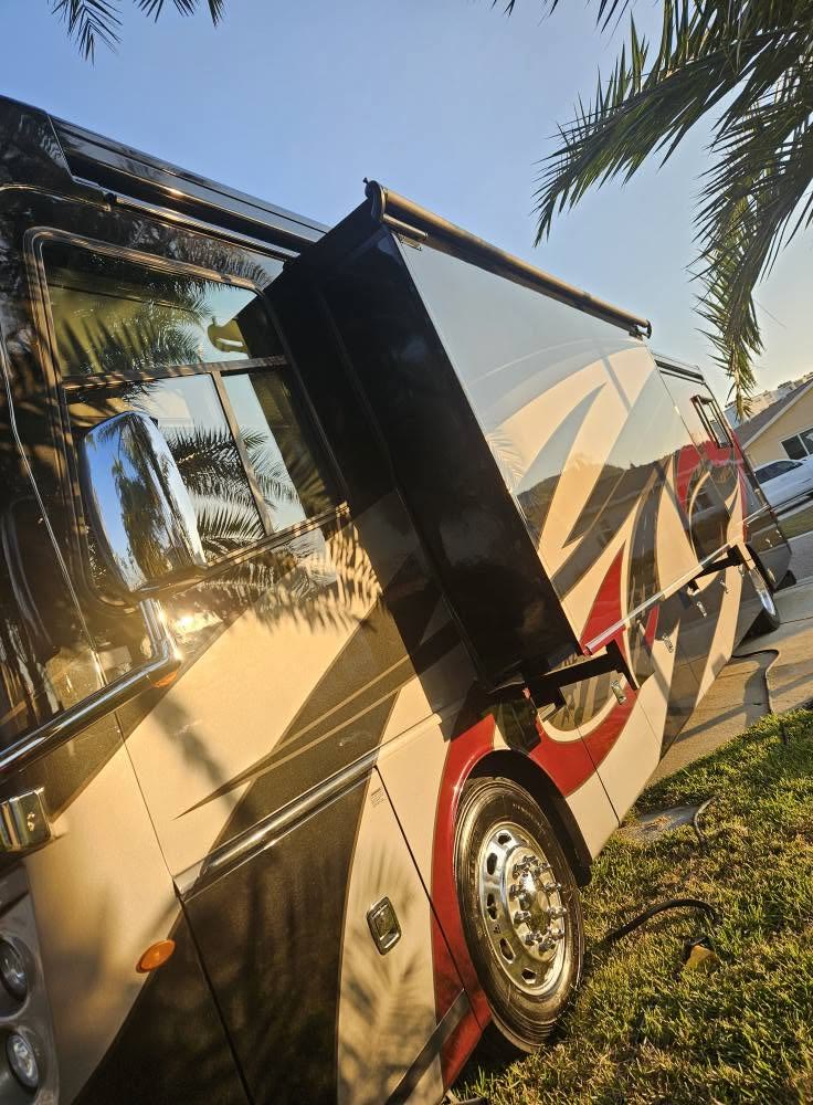Fleetwood Discovery motorcoach with a mirror finish